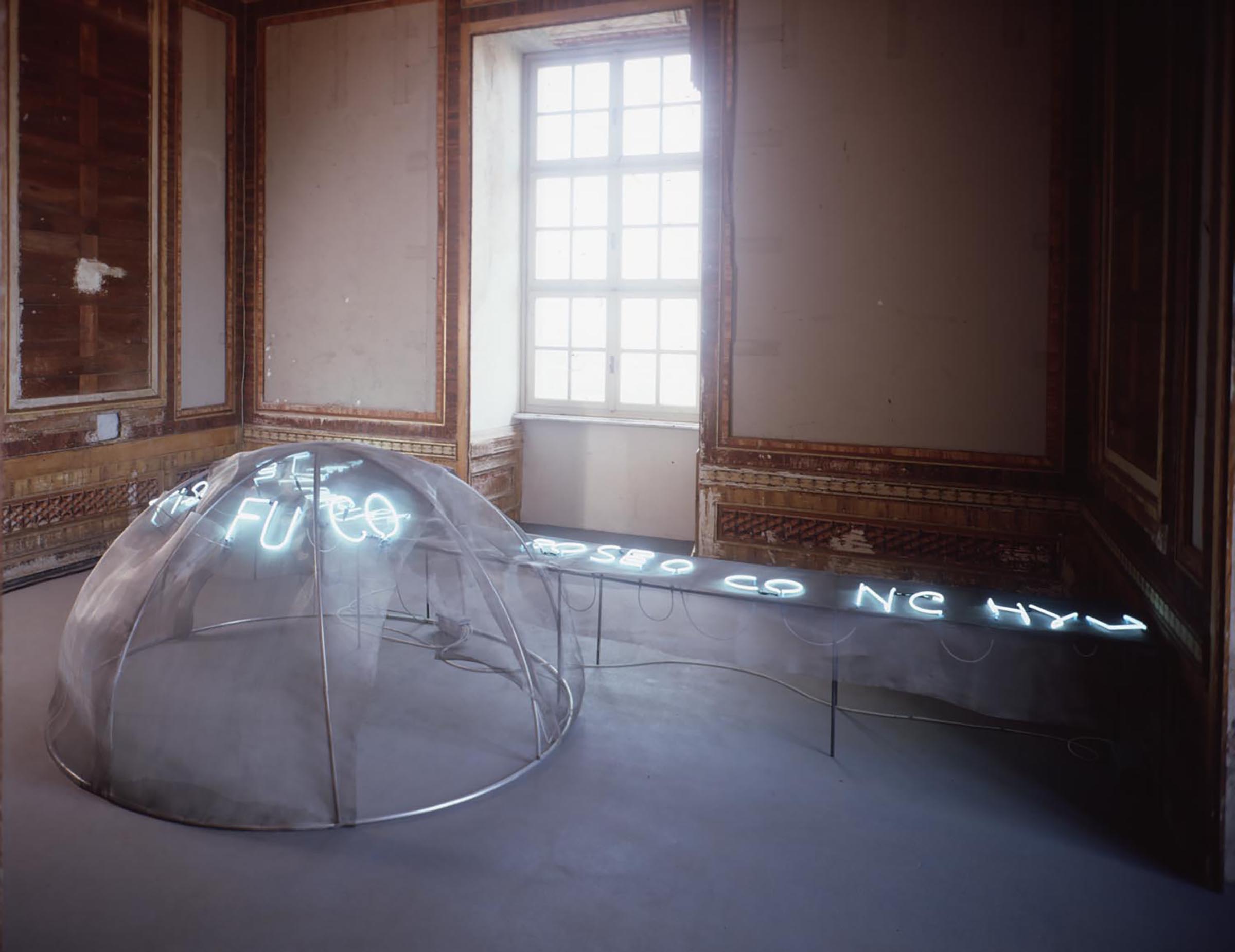 Mario Merz, Tincta purpure tegit fuco roseo conchjli, 1980-1990
